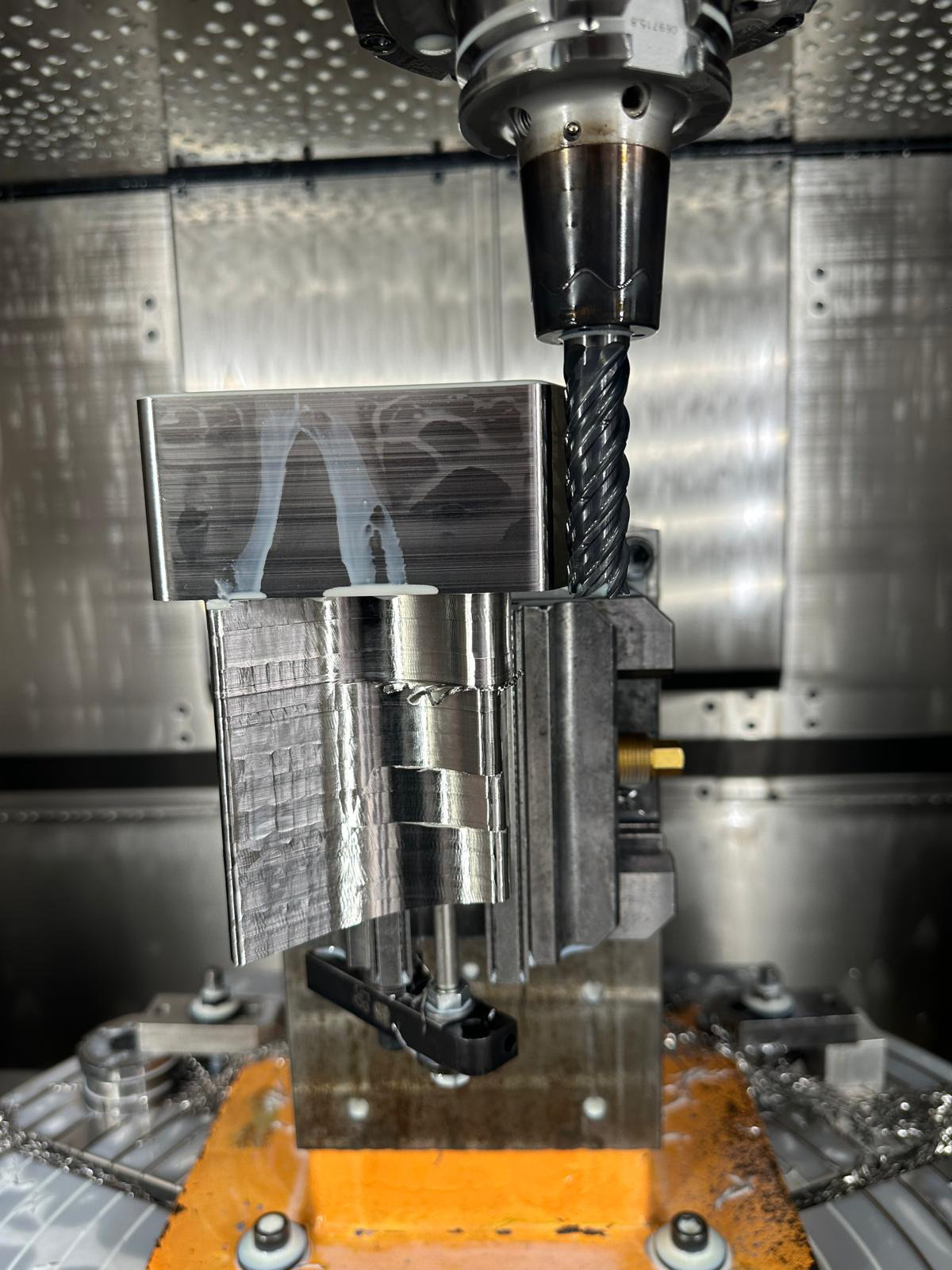 Fabrication en sous-traitance — ailettes de turbo-expander